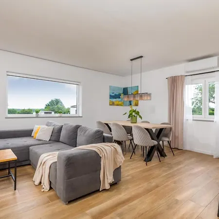 וילה Draga Prkacini